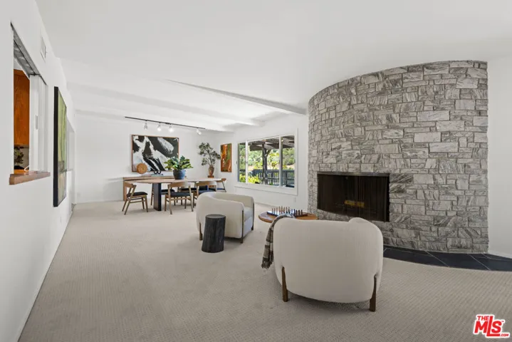 14947 Rhinestone Drive, Sherman Oaks, California 91403
