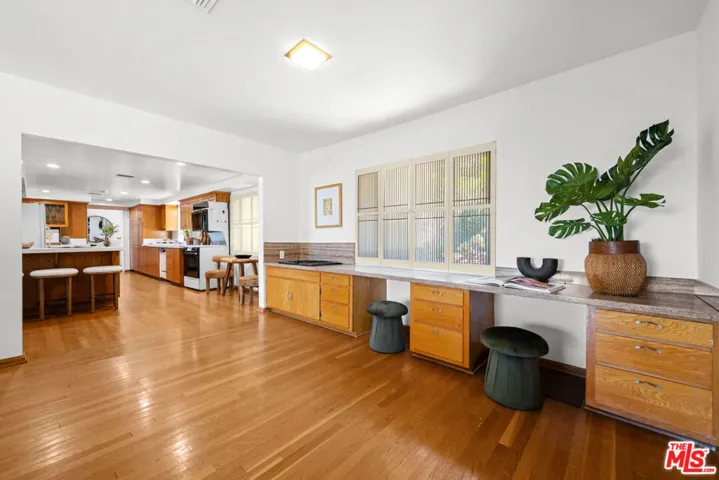 14947 Rhinestone Drive, Sherman Oaks, California 91403