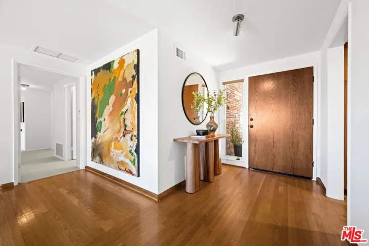 14947 Rhinestone Drive, Sherman Oaks, California 91403