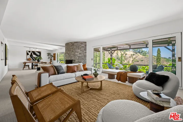 14947 Rhinestone Drive, Sherman Oaks, California 91403