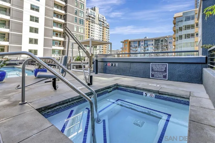 Swimming Pool/Hot Tub/Sauna