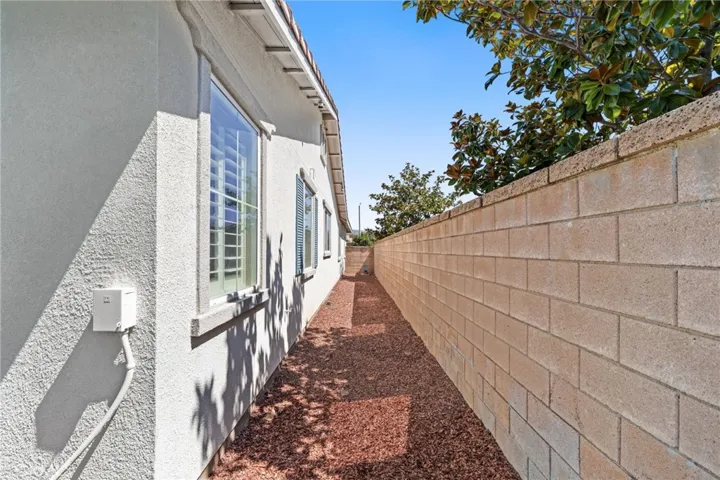 16339 Basswood Lane, Fontana, California 92336