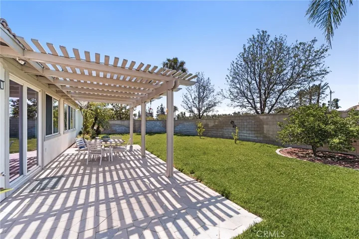 16339 Basswood Lane, Fontana, California 92336