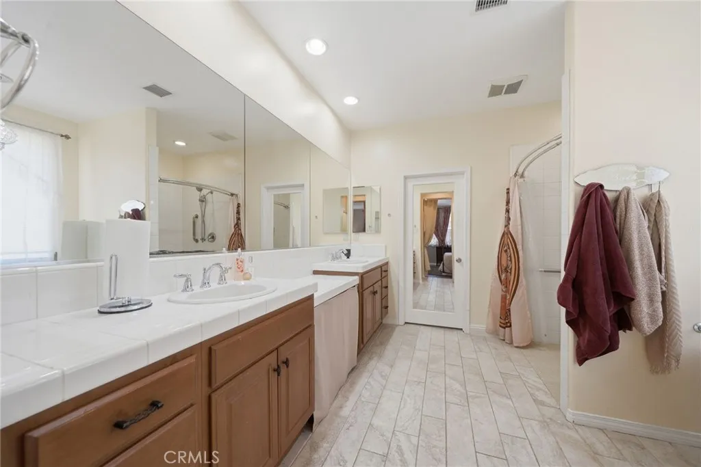 No step in large primary shower