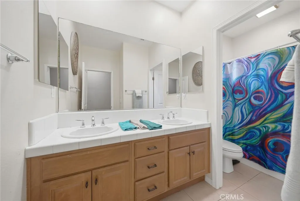 2nd hall bath