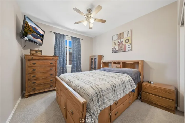 2nd bedroom