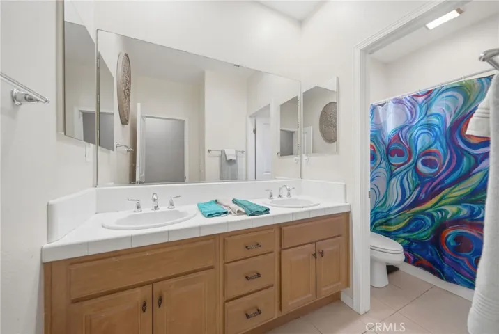 2nd hall bath