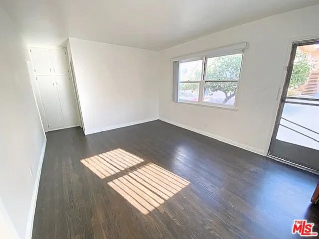 345 Burchett Street, Glendale, California 91203
