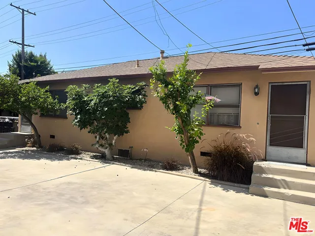 345 Burchett Street, Glendale, California 91203