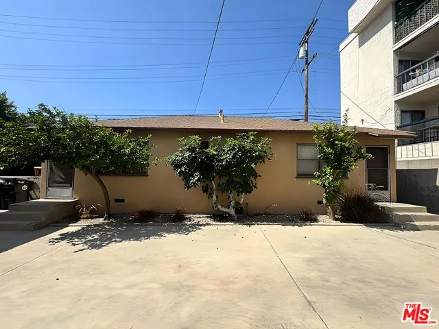 345 Burchett Street, Glendale, California 91203