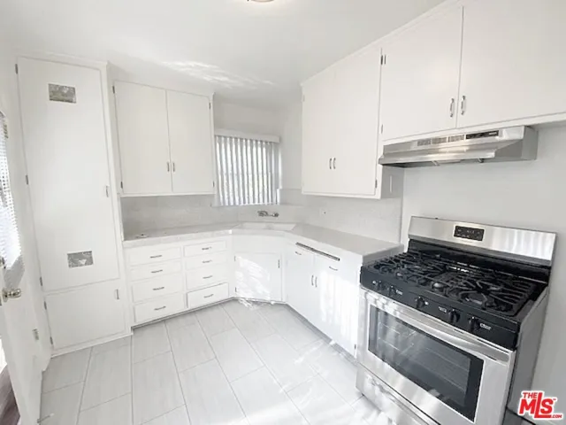 345 Burchett Street, Glendale, California 91203