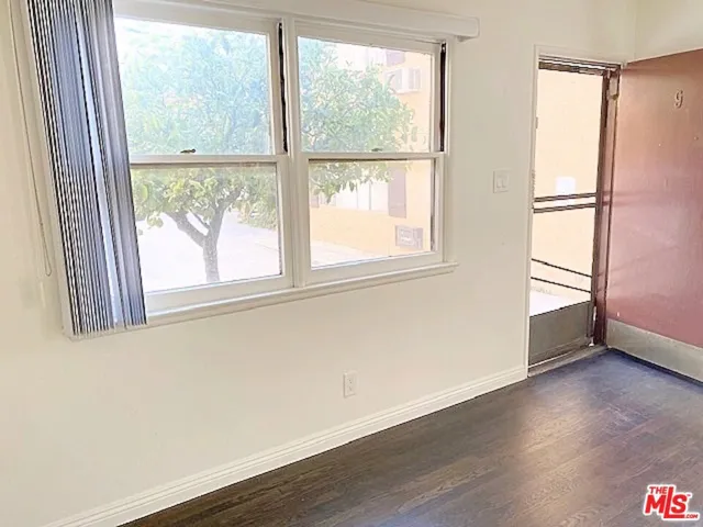 345 Burchett Street, Glendale, California 91203