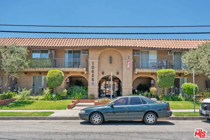 10625 Petit Avenue, Granada Hills, California 91344 — photo 5