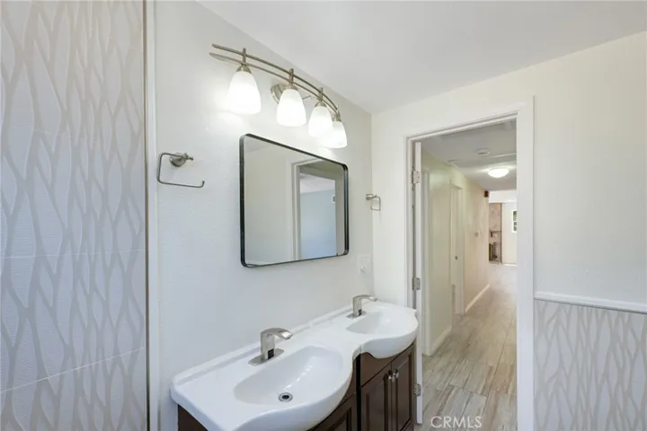 129 E Rancho, Corona, California 92879