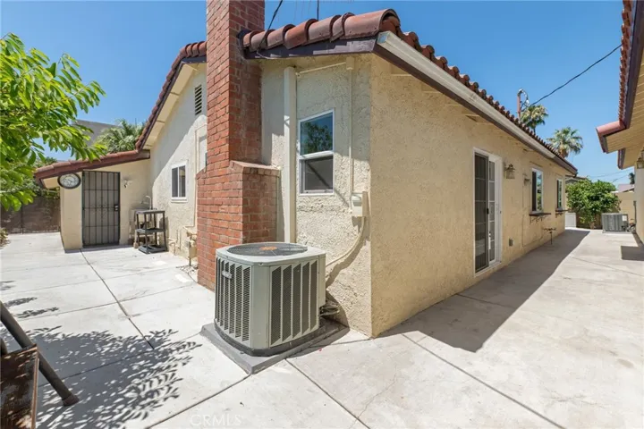 129 E Rancho, Corona, California 92879