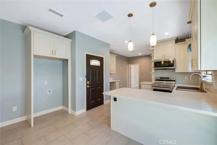 129 E Rancho, Corona, California 92879