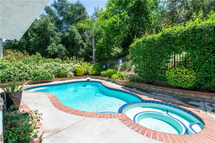 28722 Darrow, Saugus, California 91390