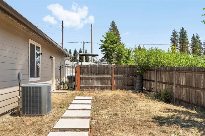 250 Pacific Dr, Paradise, California 95969