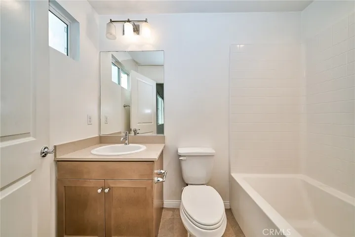 853 E Hollyvale, Azusa, California 91702