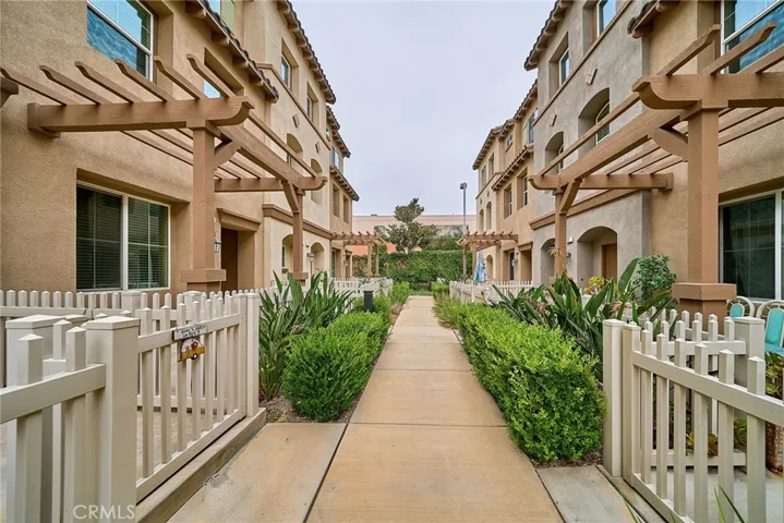 853 E Hollyvale, Azusa, California 91702