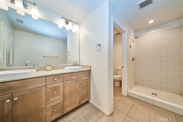 853 E Hollyvale, Azusa, California 91702