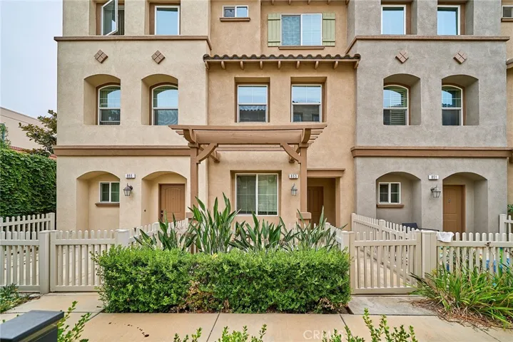 853 E Hollyvale, Azusa, California 91702
