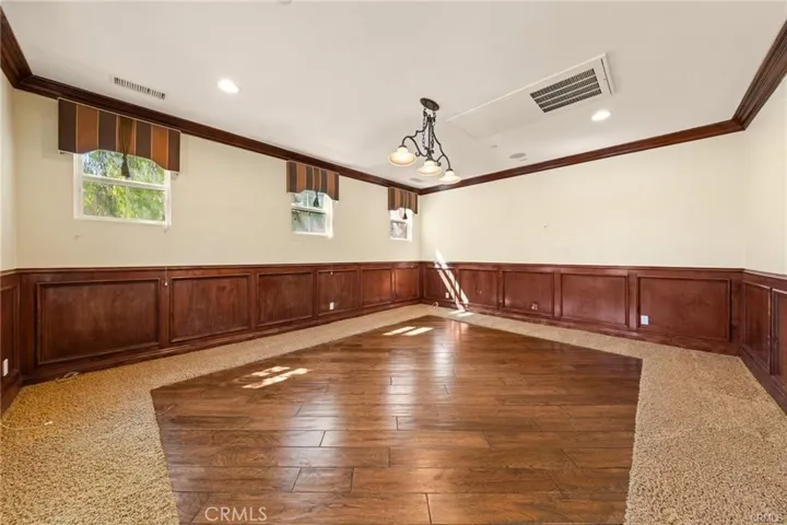 Bonus/game room