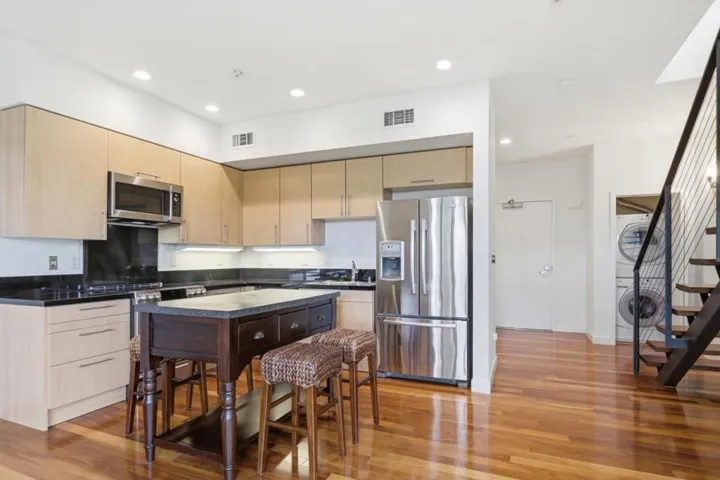 88 Bush Street 3163, San Jose, California 95126