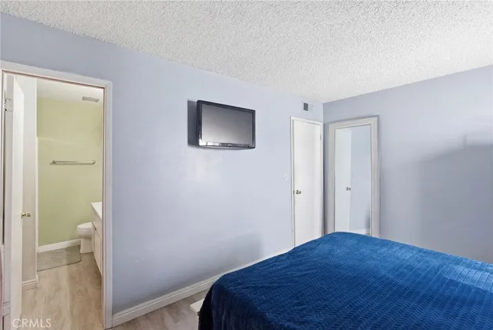 700 W La Veta, Orange, California 92868