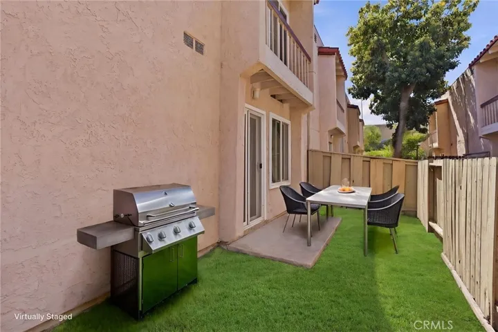 700 W La Veta, Orange, California 92868