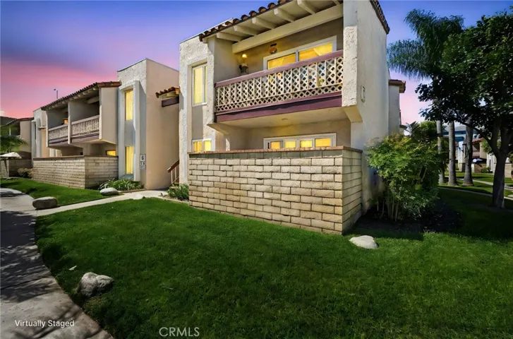 700 W La Veta, Orange, California 92868