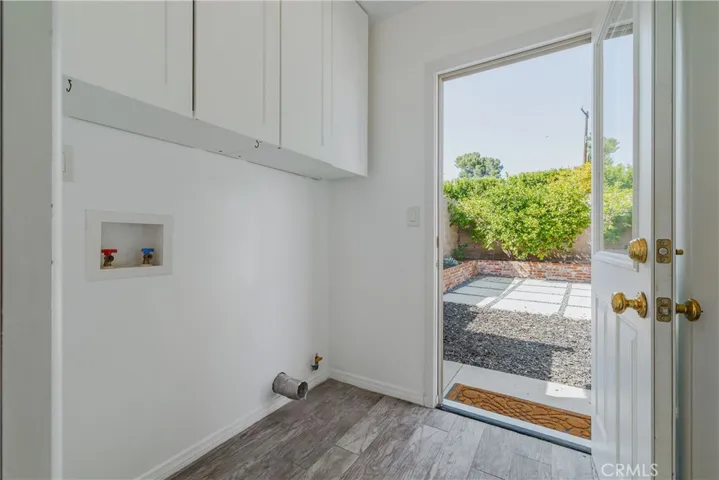 3550 La Crescenta Avenue, Glendale, California 91208
