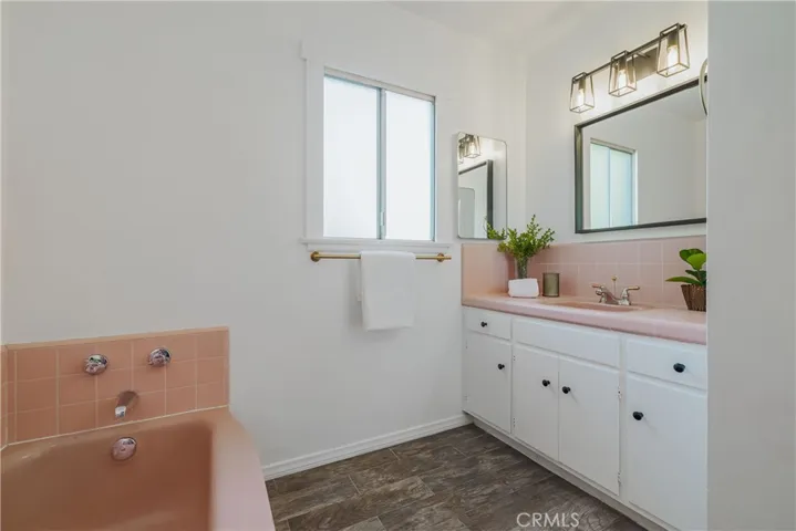 3550 La Crescenta Avenue, Glendale, California 91208