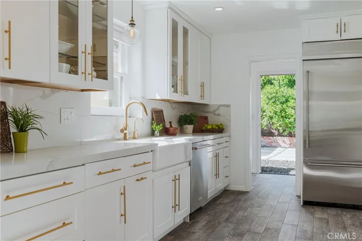 3550 La Crescenta Avenue, Glendale, California 91208