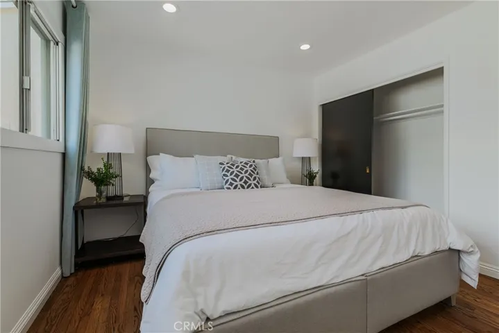 3550 La Crescenta Avenue, Glendale, California 91208