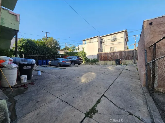 1070 N Alma, Los Angeles, California 90063