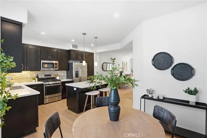 869 Coriander Lane, San Luis Obispo, California 93401