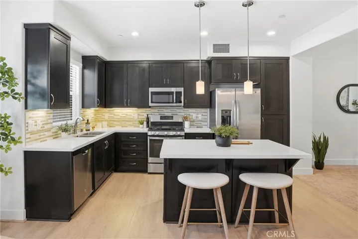 869 Coriander Lane, San Luis Obispo, California 93401