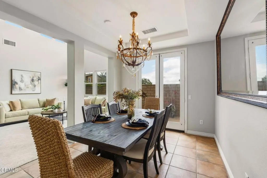 675 Charleston Place, Ventura, California 93004 — photo 5