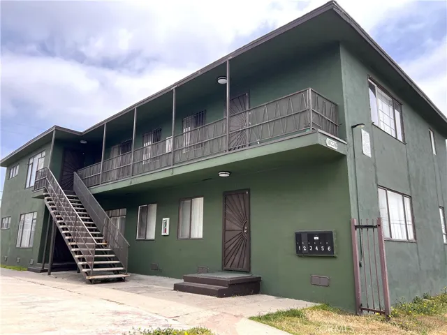10238 Woodworth Avenue 2, Inglewood, California 90303