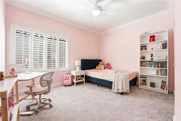 Upstairs 2nd Bedroom