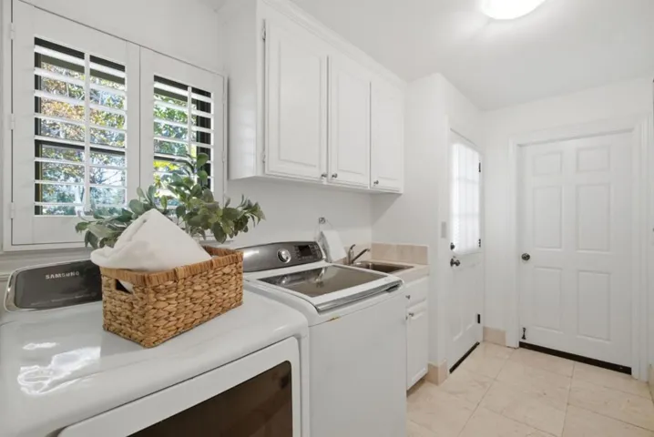 306 Walsh Road, Atherton, California 94027