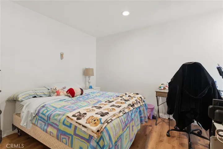 784 Hillcrest Drive, Camarillo, California 93012