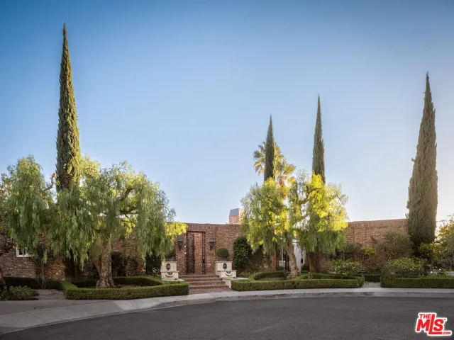 520 Stonewood Drive, Beverly Hills, California 90210
