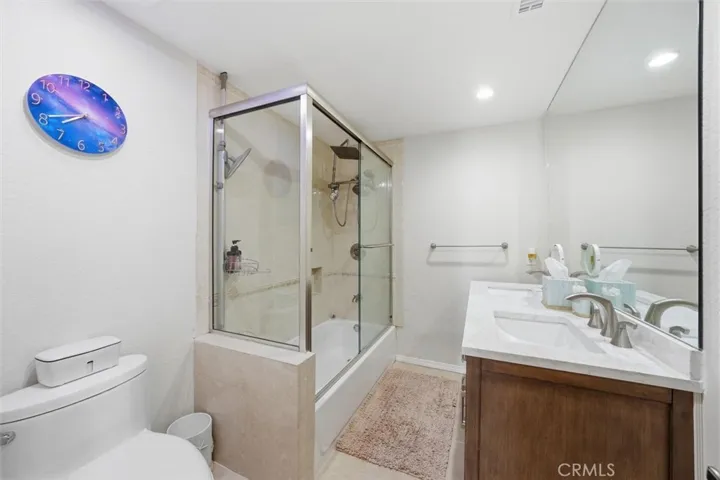 Upper level Bathroom