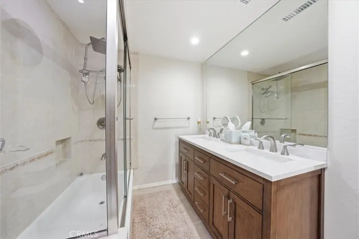 Upper level Bathroom