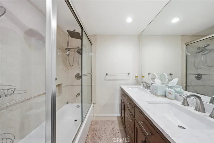 Upper level Bathroom
