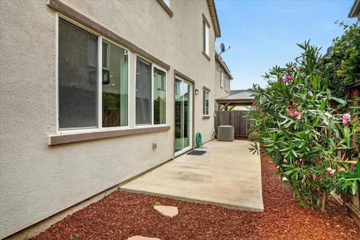 1225 Rosales Lane, Hollister, California 95023