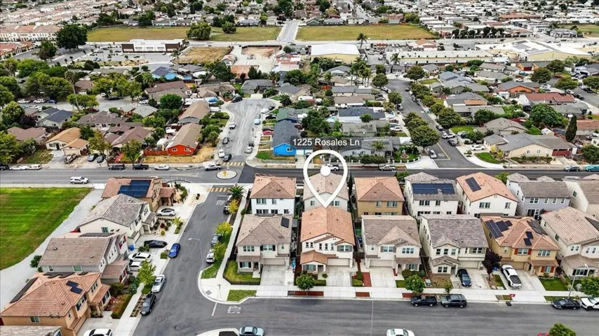 1225 Rosales Lane, Hollister, California 95023