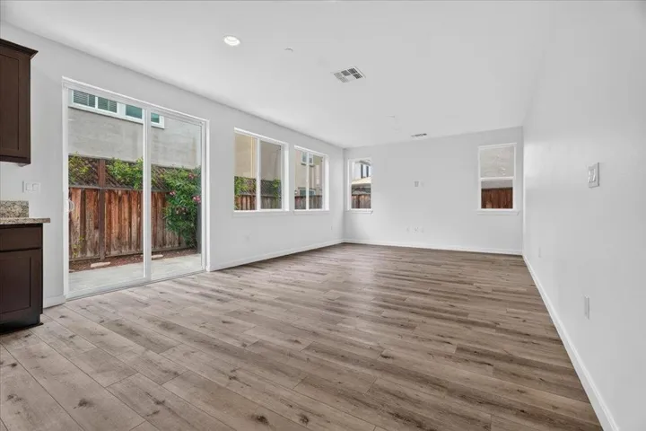 1225 Rosales Lane, Hollister, California 95023